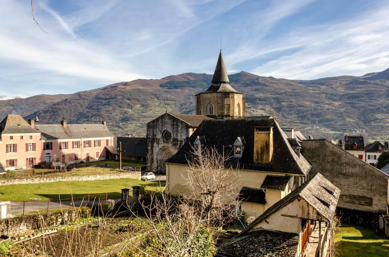 Pyrenees Cycling Lodge Saint-Savin (Hautes-Pyrenees) Exterior photo