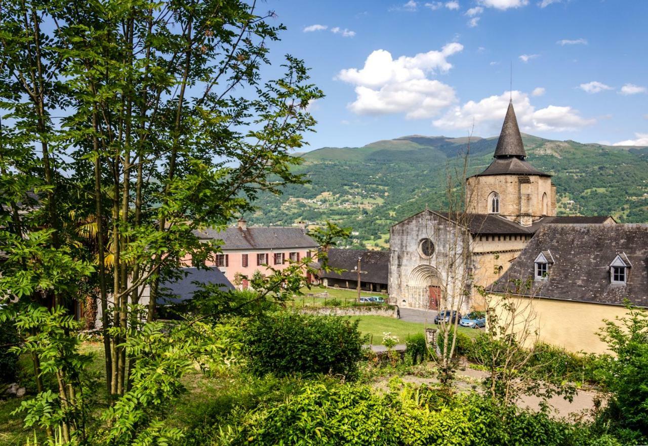 Pyrenees Cycling Lodge Saint-Savin (Hautes-Pyrenees) Exterior photo