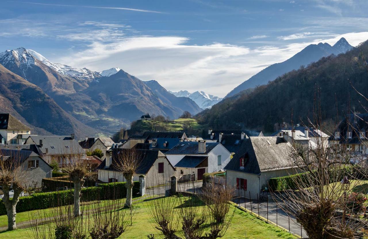 Pyrenees Cycling Lodge Saint-Savin (Hautes-Pyrenees) Exterior photo