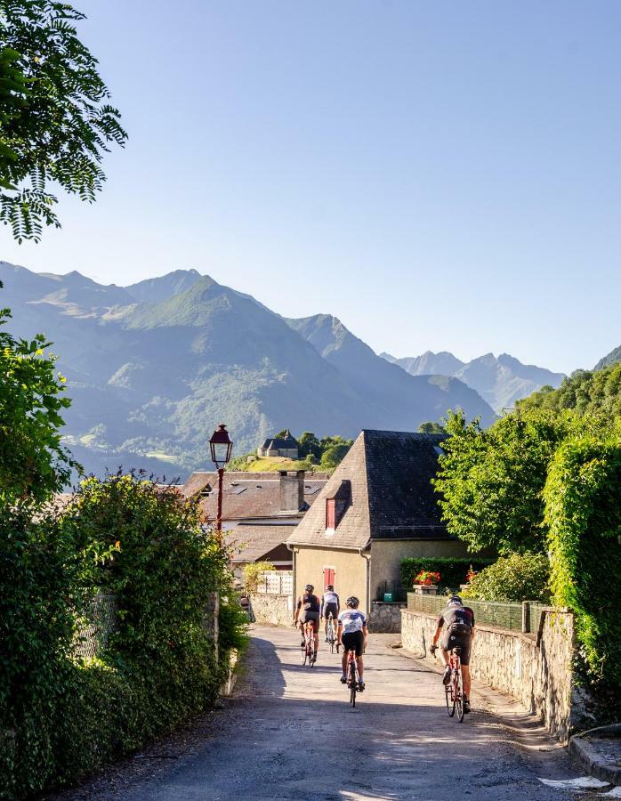 Pyrenees Cycling Lodge Saint-Savin (Hautes-Pyrenees) Exterior photo