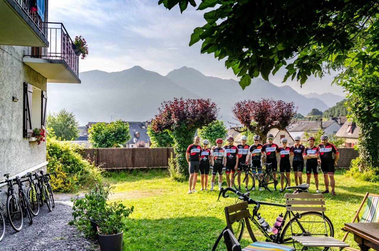 Pyrenees Cycling Lodge Saint-Savin (Hautes-Pyrenees) Exterior photo