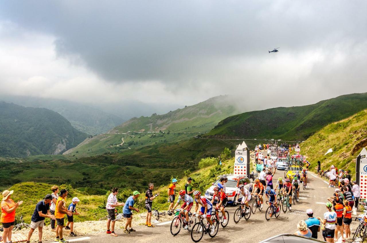 Pyrenees Cycling Lodge Saint-Savin (Hautes-Pyrenees) Exterior photo